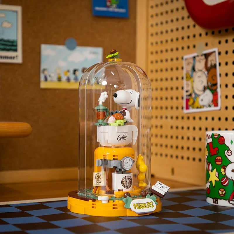 Pantasy Snoopy Series Retro Robotic Anime Peripheral Educational Building Blocks Ornaments Toys Children's Gifts