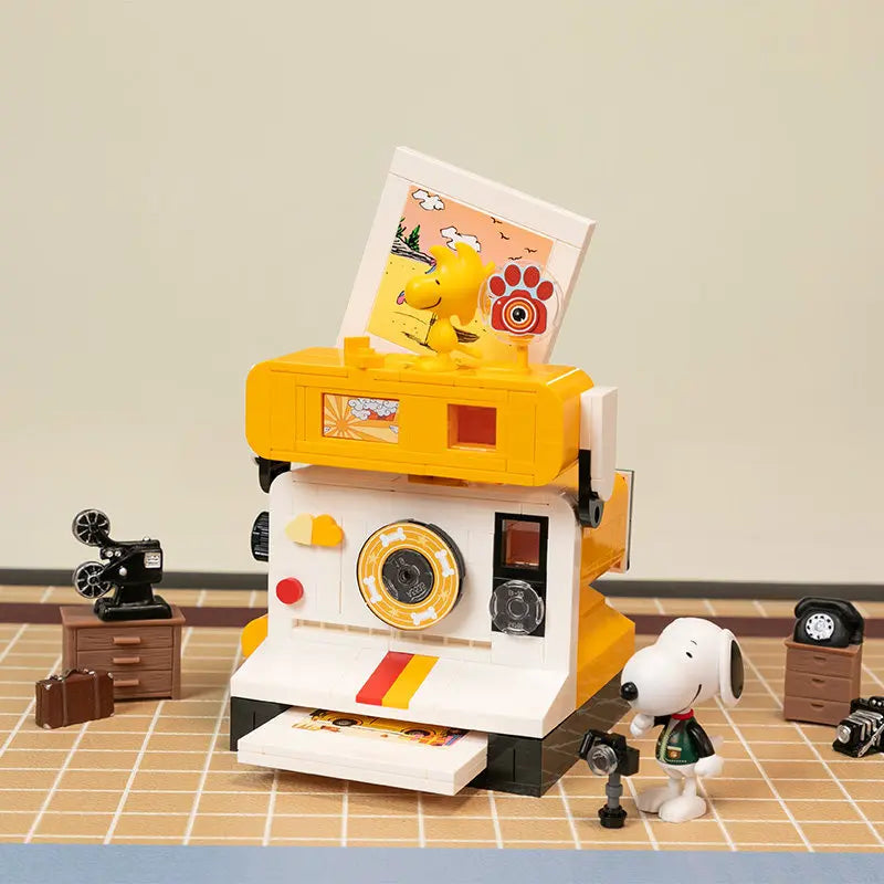 Pantasy Snoopy Series Retro Robotic Anime Peripheral Educational Building Blocks Ornaments Toys Children's Gifts