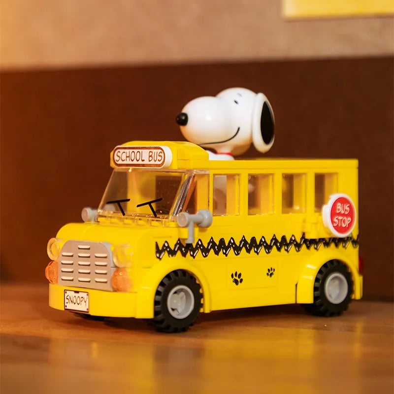 Pantasy Snoopy Series Retro Robotic Anime Peripheral Educational Building Blocks Ornaments Toys Children's Gifts