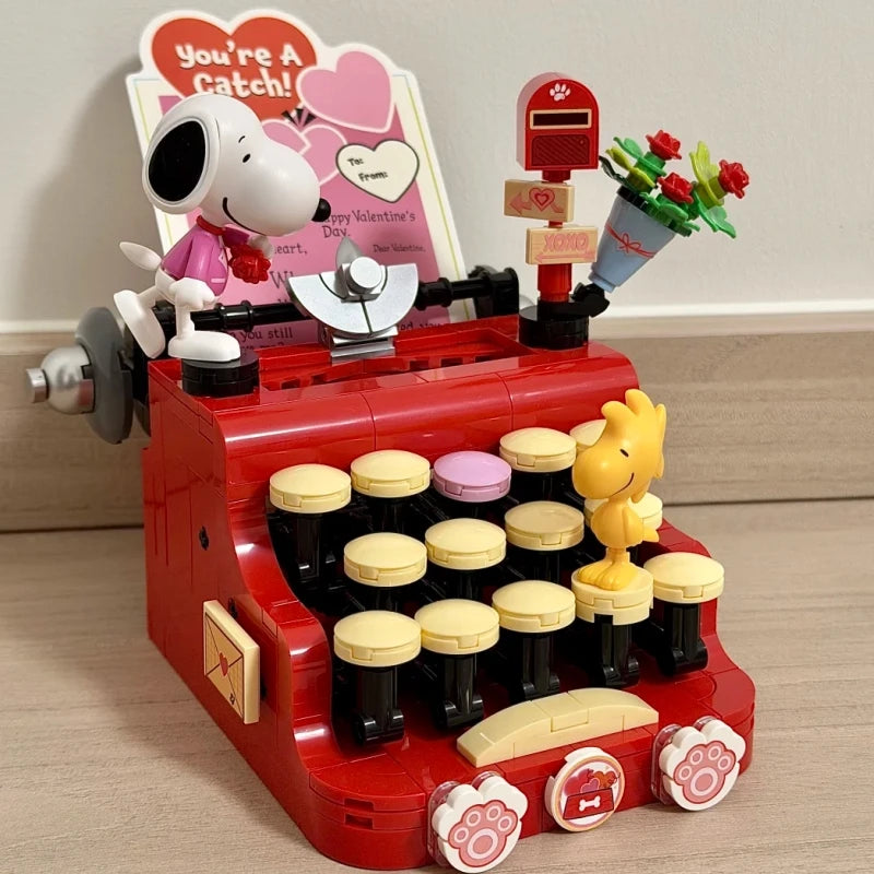 Pantasy Snoopy Series Retro Robotic Anime Peripheral Educational Building Blocks Ornaments Toys Children's Gifts